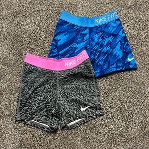 2 Nike Pro Spandex